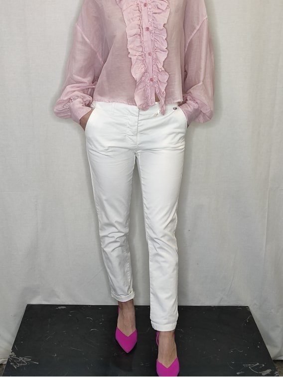 Pantaloni donna cotone chino bianchi Kontatto vista frontale Con senso abbigliamento Torino