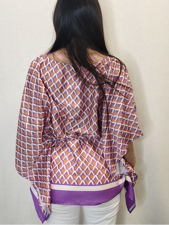 Camicia foulard donna twill stampa geometrica lilla cuoio Kartika vista posteriore Con senso abbigliamento Torino