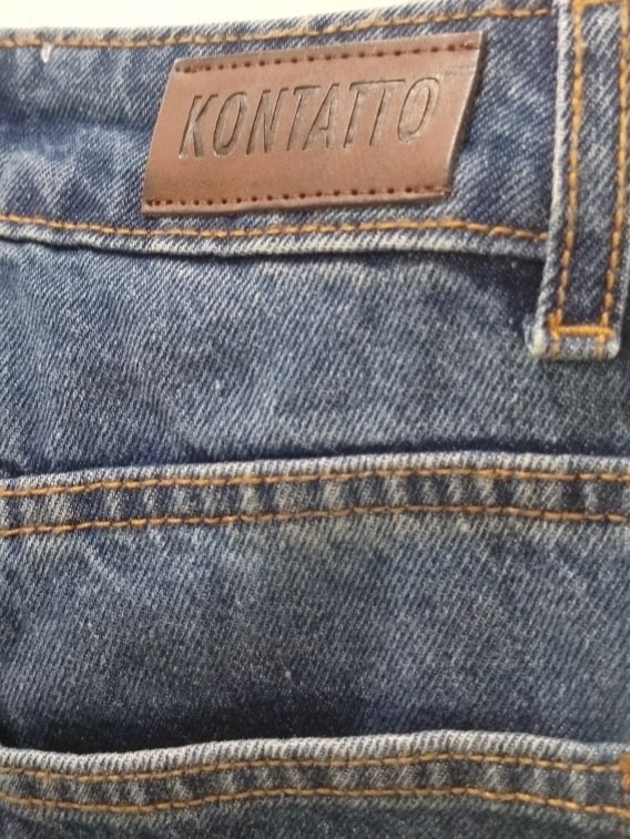 Jeans donna flare vita alta Kontatto particolare dietro Con.senso abbigliamento Torino