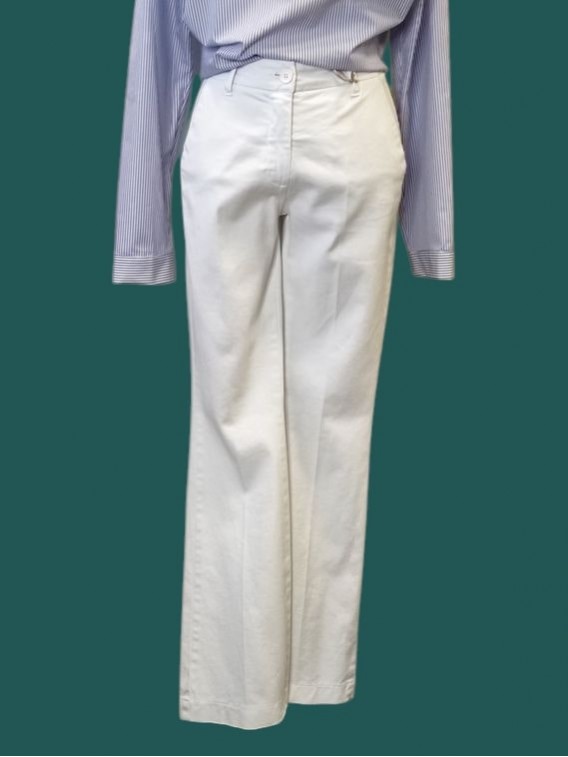 Pantalone donna bianco a zampa Le streghe vista frontale Con.senso abbigliamento Torino