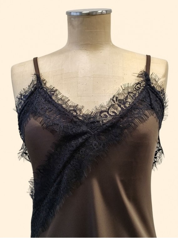 Abito sottoveste midi in raso Le streghe particolare corpetto con pizzo Con.senso abbigliamento Torinoi
