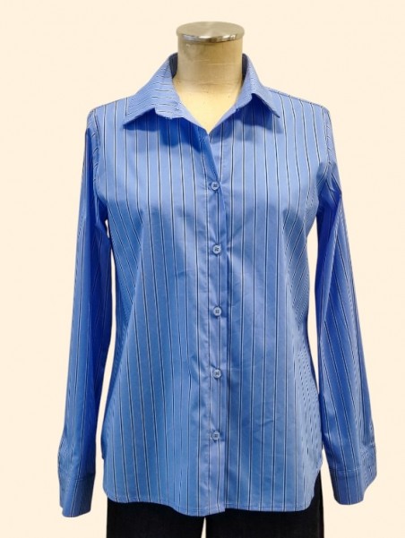 Camicia donna azzurra righe vista frontale Con.senso abbigliamento Torino