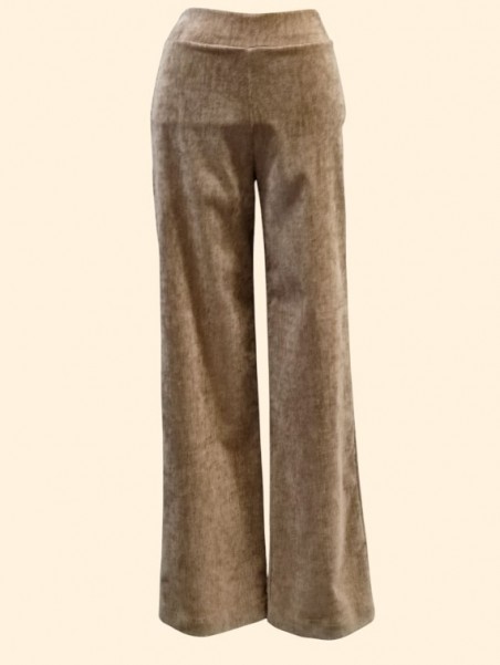 Pantaloni donna verdi in ciniglia gamba larga vista frontale Con.senso abbigliamento Torino