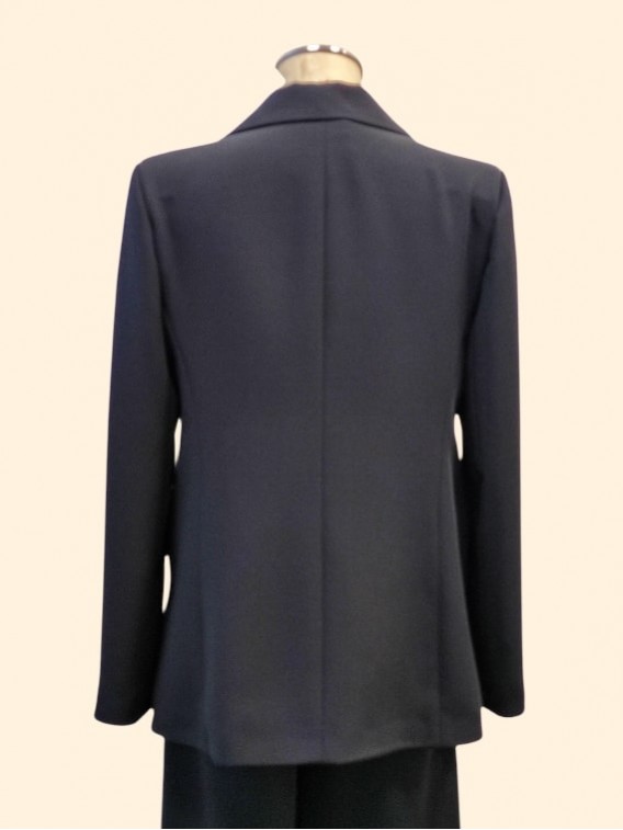 Giacca donna nera spacchi laterali vista dietro Con.senso abbigliamento Torino