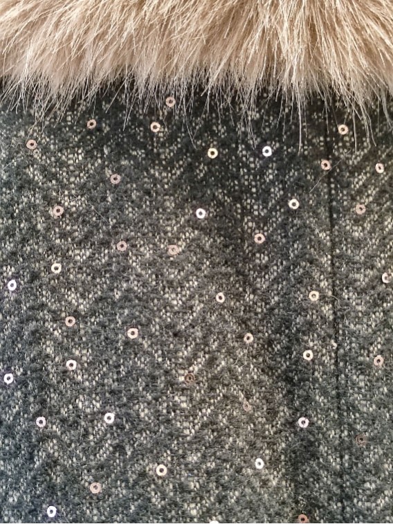 Giaccone donna nero moro collo eco pelliccia particolare paillettes Con.senso abbigliamento Torino