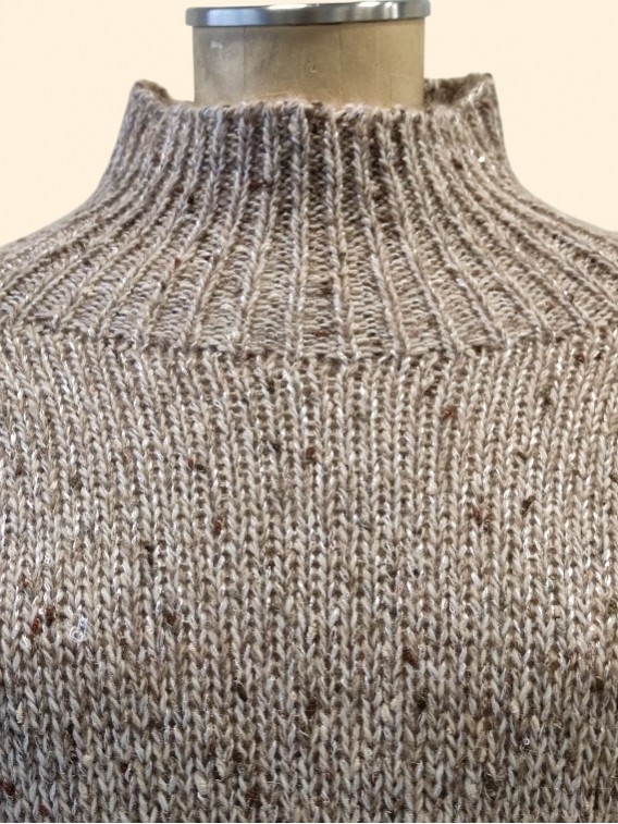 Maglia donna fantasia beige moro con paillettes Kartika particolare collo alzato Con.senso abbigliamento Torino