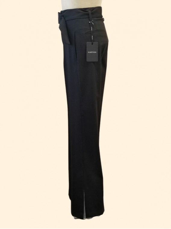 Pantaloni donna palazzo neri con cintura Kartila particolare spacco sul fondo Con.senso abbigliamento Torino